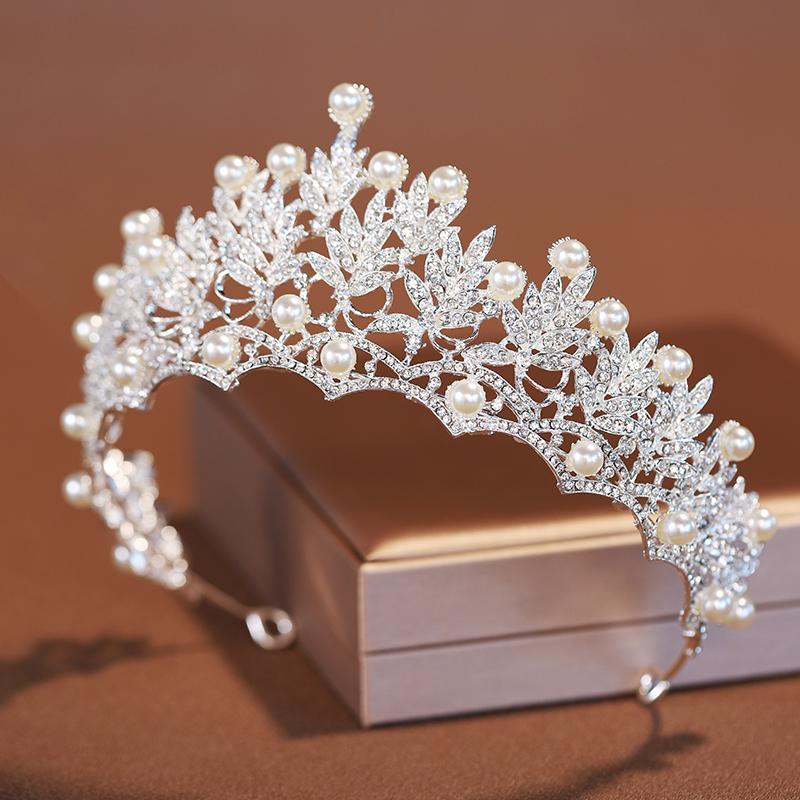 Itacazzo Bridal Headwear Full of Noble Atmosphere Dazzling Silver-colour Ladies' Crown for Wedding