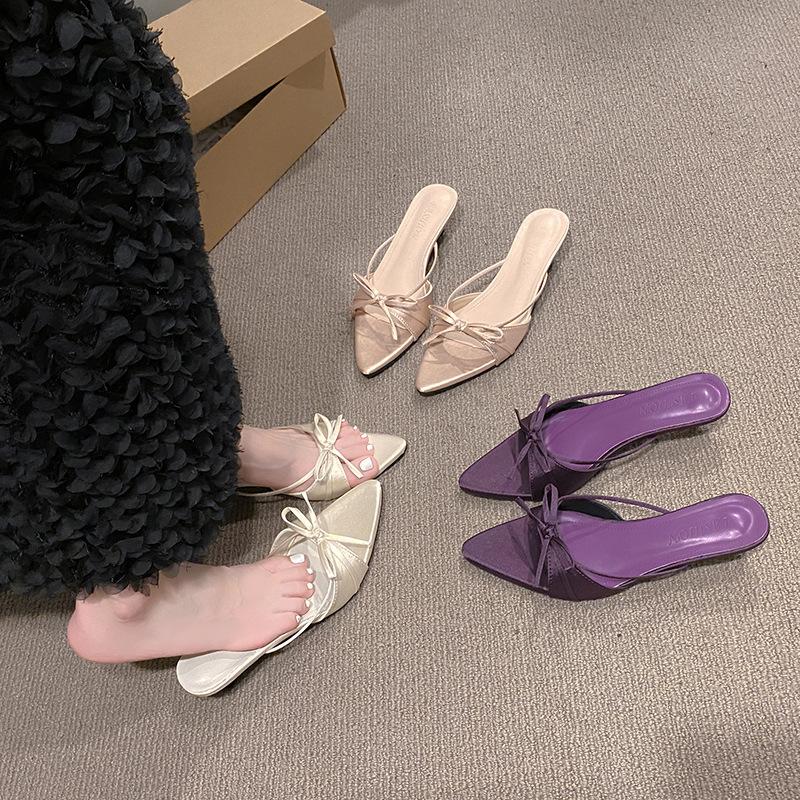 2025 Sommer heißer Verkauf neue französische Feen coole Hausschuhe vielseitige Nischen-Hausschuhe zu Röcken