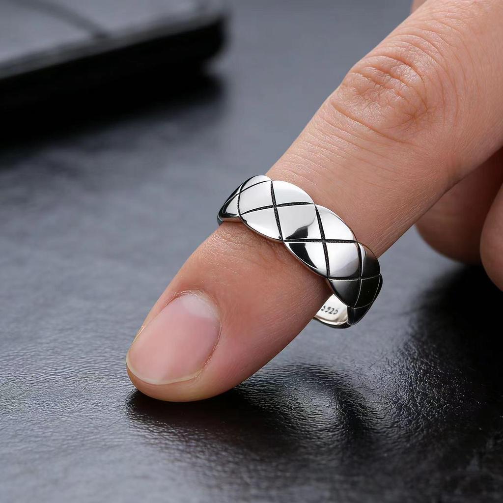 Cai Yi S925 Sterling Silver Rhombus Pattern Adjustable Ring - Simple & Versatile Design for Index Finger.