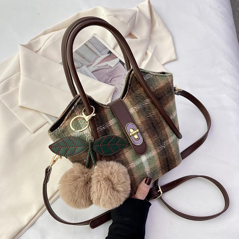 Trendy Color Block Woolen Bucket Bag 2023 New Autumn Winter Fashion Cross-border Style зелёный