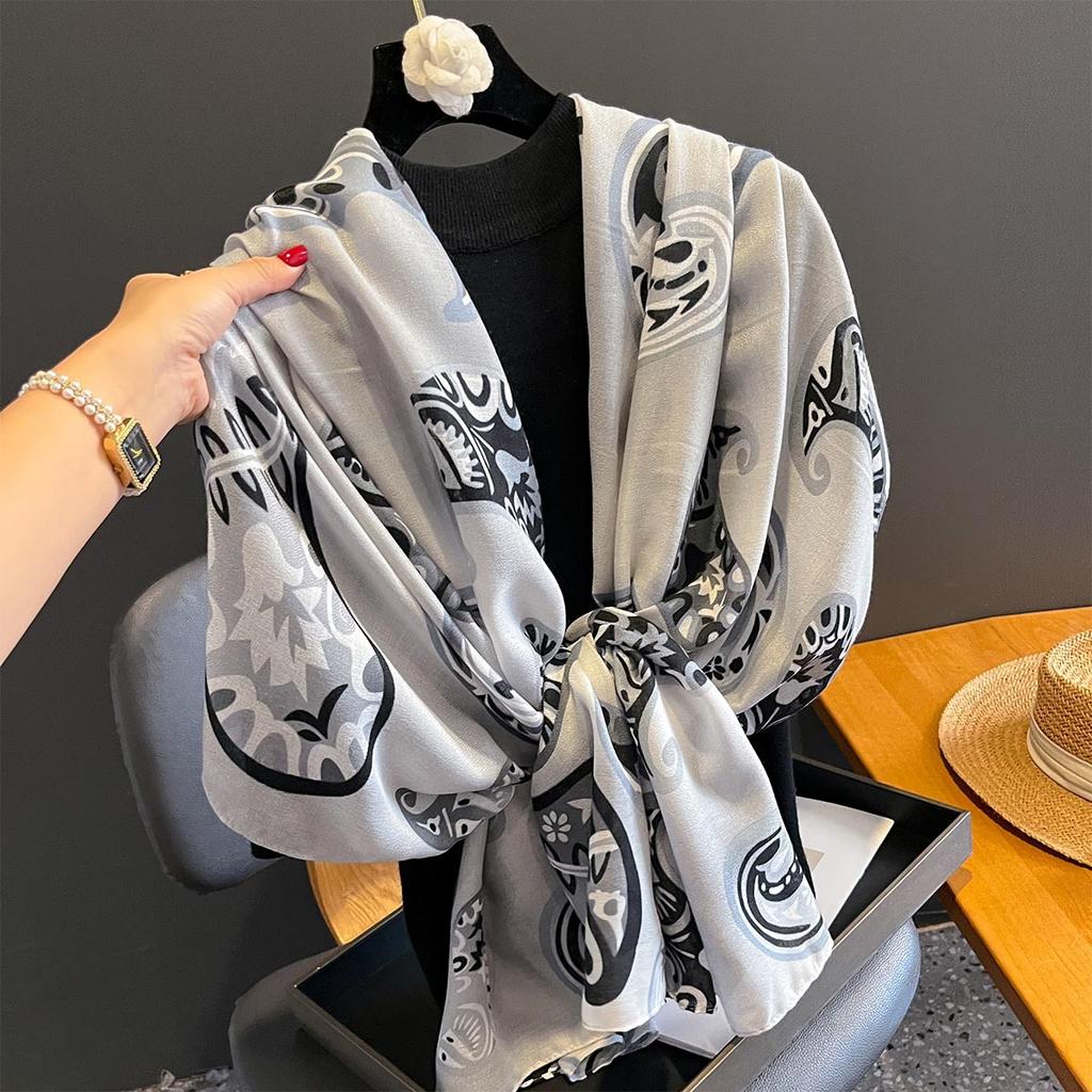 European and American Cashew Flower Atmospheric Scarf for Women  Long Cotton and Linen  Soft Skin-friendly Neck Care Shawl  Warm Autumn and Winter