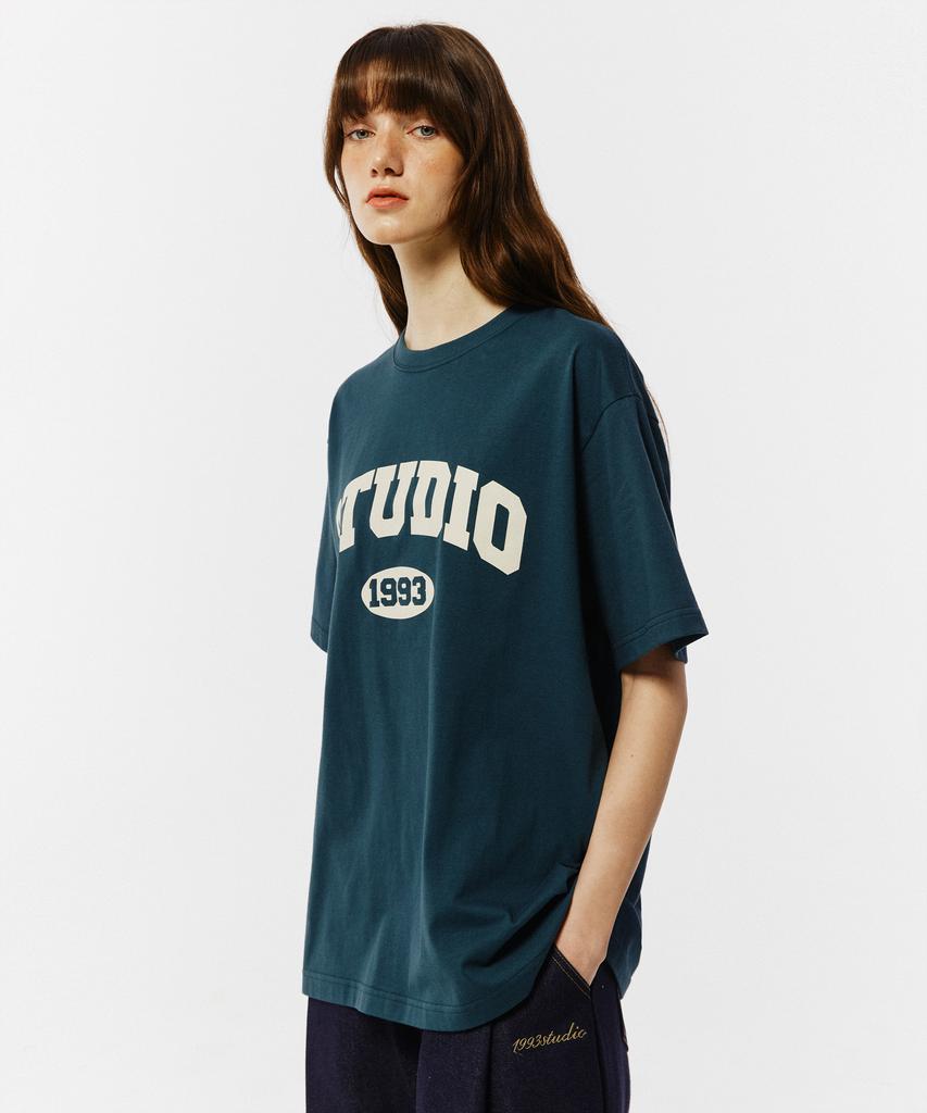 1993STUDIO Arch Logo T-Shirt_Green