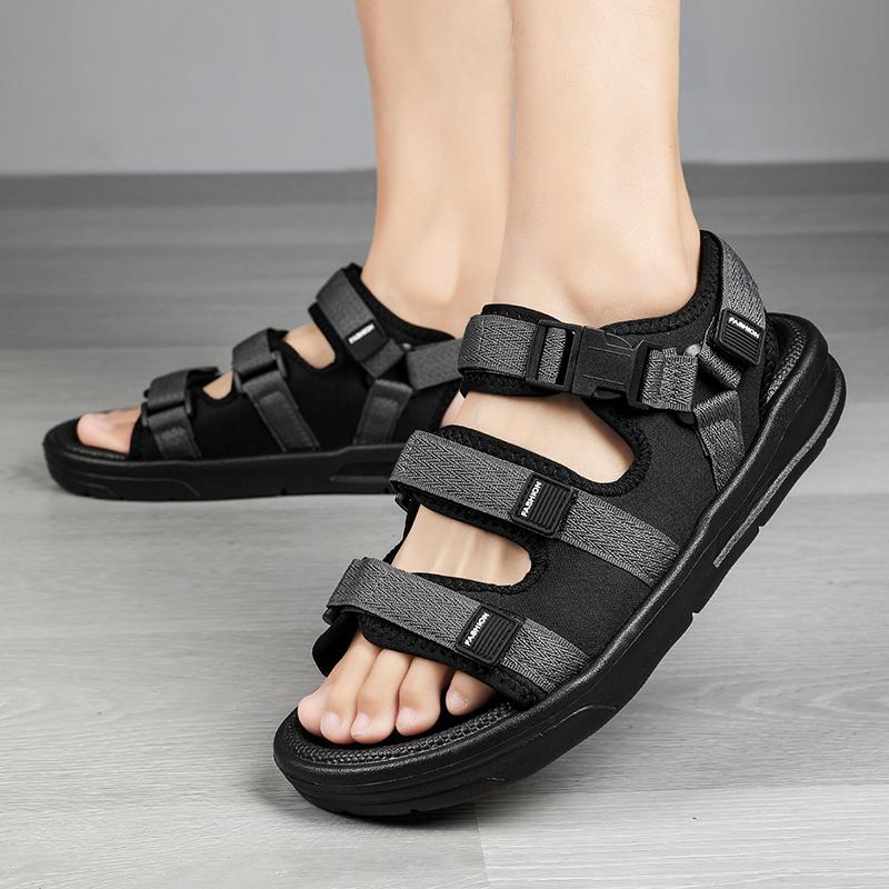 A Pair Of Fashionable Summer Sandals, Wear-Resistant, Casual Appointment Beach Shoes, Versatile Driving Shoes For Men