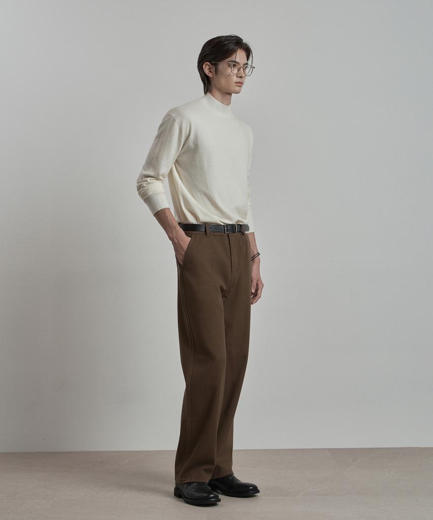 WORK ON BODY OFF Kor Semi-Overfit Mock Neck Knit [Ivory]