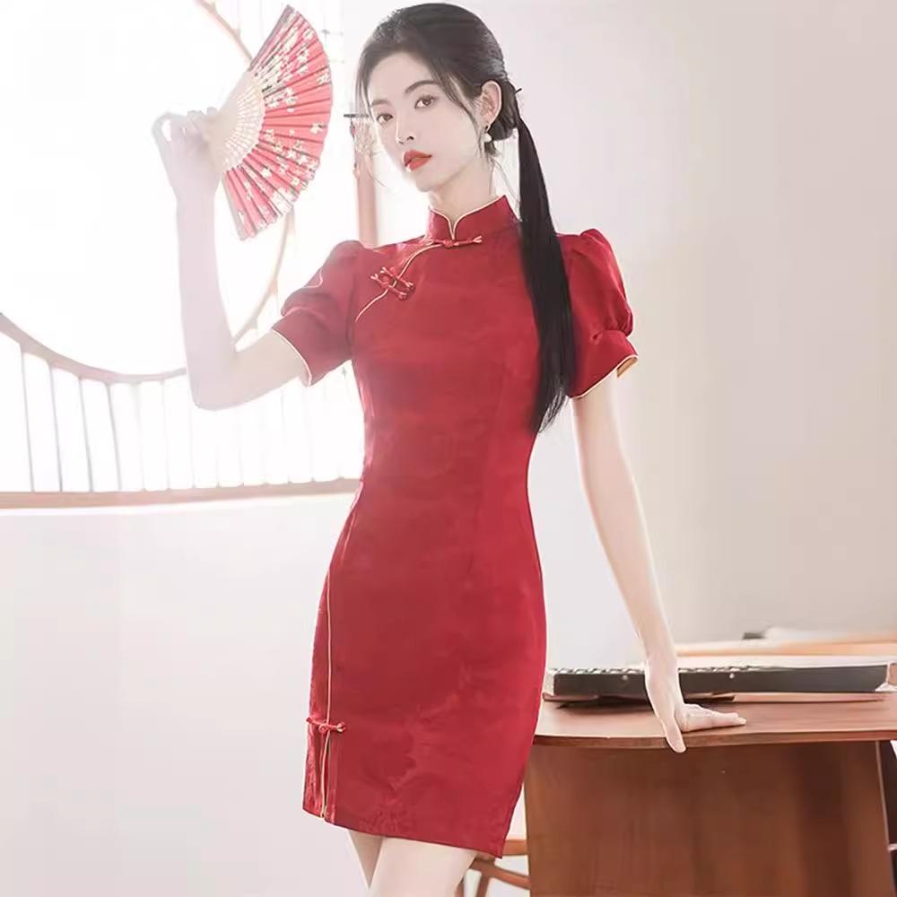 2025 Claret Red Petite Cheongsam: Elegant Short Summer Dress for Bridal Toast and Homecoming