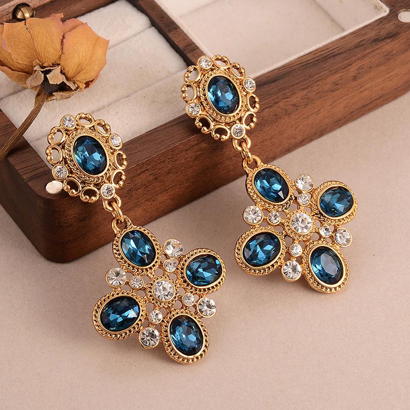 Medieval vintage earrings retro diamond-encrusted glass fringed earrings elegant French court style high sense