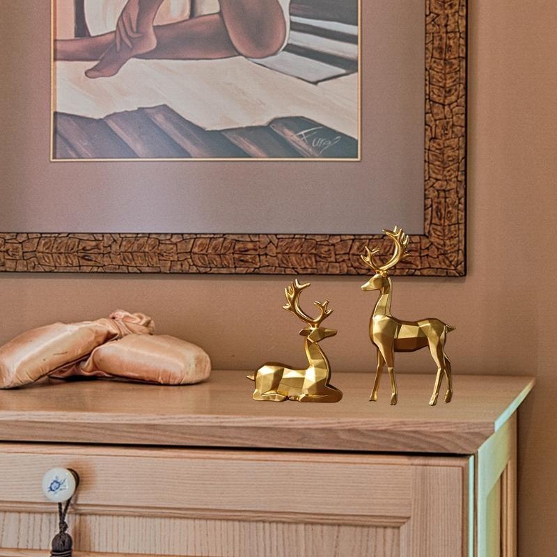 

Reindeer Figurines Set of 2 for Office Bedroom Golden Deers Christmas Ornaments,Luxury Reindeer Ornaments for Bedroom/Office/Man China Mainland