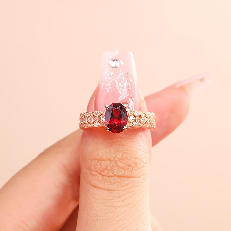 

2 Carat Egg-Shaped Hollow Pattern Imitation Natural Treasure Garnet Ring Women S Rose Gold Plated Ring opening adjustable