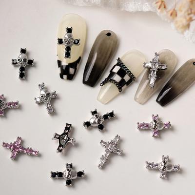 Mostra un fascino unico, durevole, elegante, scintillante, 3D, croce fai da te, decorazione per nail art, gadget per unghie.