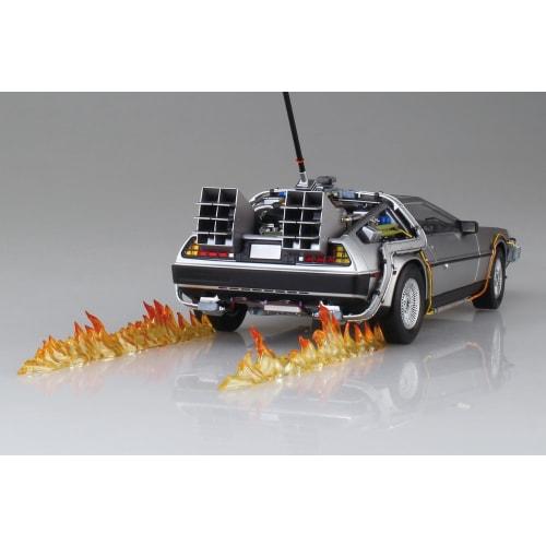 Aoshima Bunka Kyozai Movie Mecha No. BT-01 Back To the Future Part I Time Machine 1/24 Scale Plastic Model