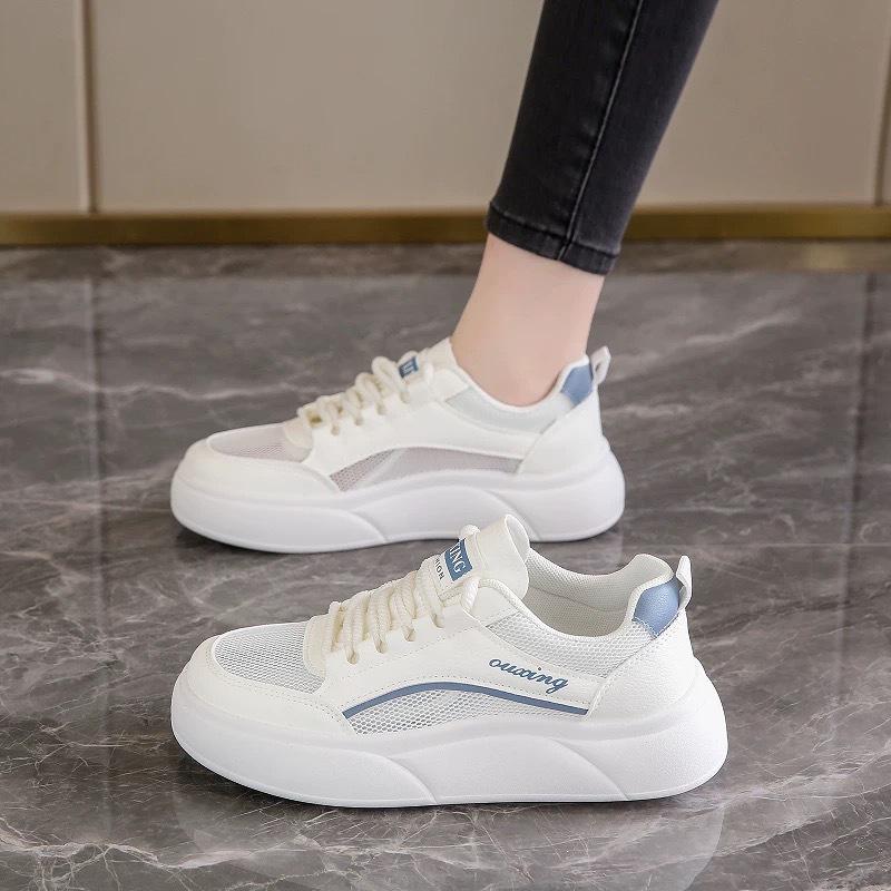 Women's Summer Breathable Mesh Sneakers: Korean Style Hollow-Out, Versatile, Thick-Soled Casual Shoes.