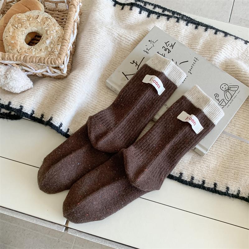 

Dot Gauze Standard Wool Socks for Autumn and Winter, Thickened Thick-knit Mid-calf Socks, Dark Grey Patchwork Pile Socks 1 pair
