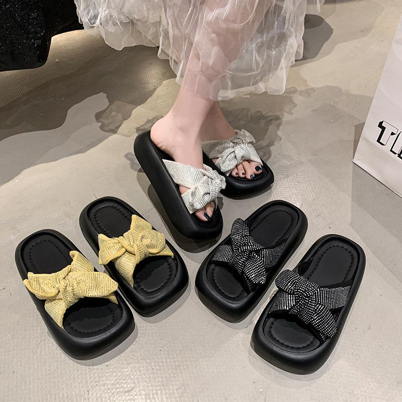 Korean version of Internet celebrity muffin bottom cool slippers women wear versatile comfortable knotted sandals 2025 summer new one-word drag