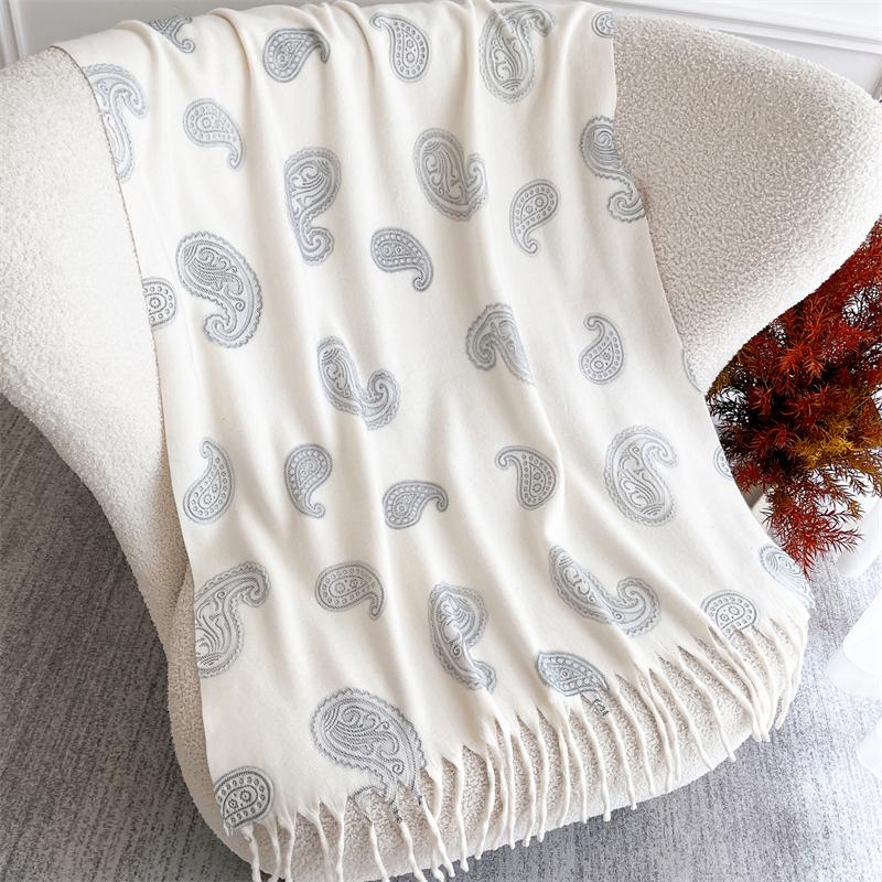 Embossed Cashmere Winter Scarf for Women Plain Warm Chunky Shawl Luxury Designer Poncho Pashmina Hijab Bufanda Lady Boho Cape