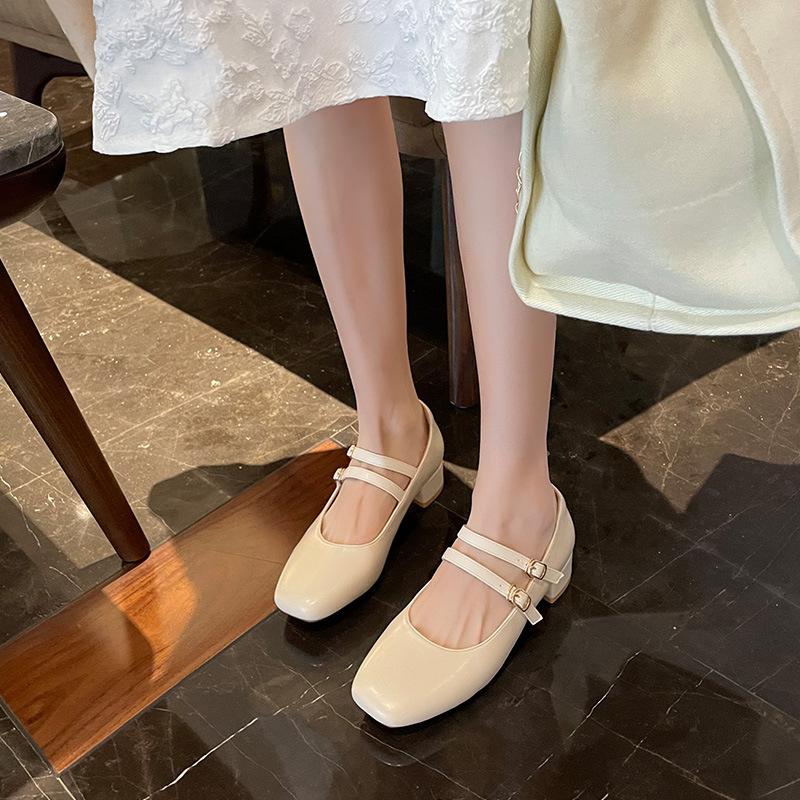 Jarní novinka Fat Mm Vysoké podpatky Silný podpatek Square Head Retro Mary Jane Dámské Boty Vykrmování a rozšíření Velké Velikosti Dámské Boty