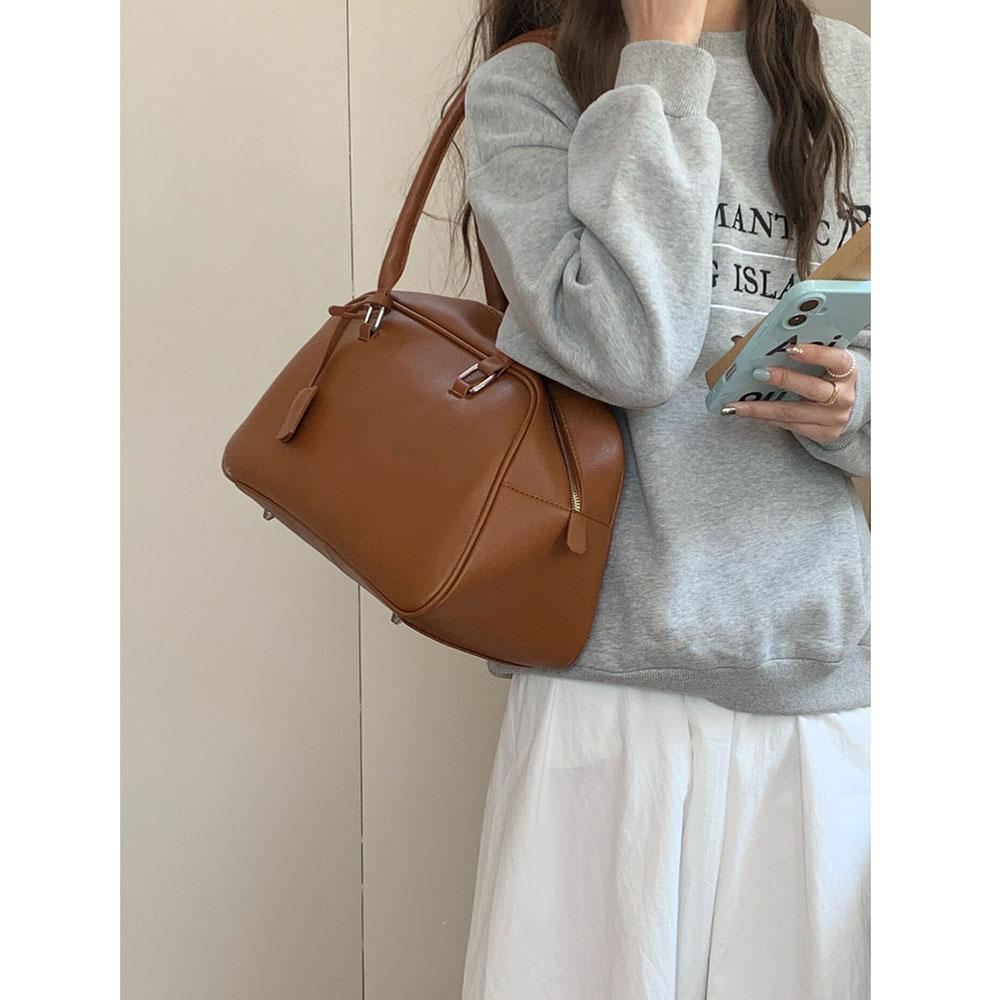 New Winter Big Size Soft Leather Women Large Retro Bowling Bags Commute Handbags High Quality Simple Shoulder Bag Brown