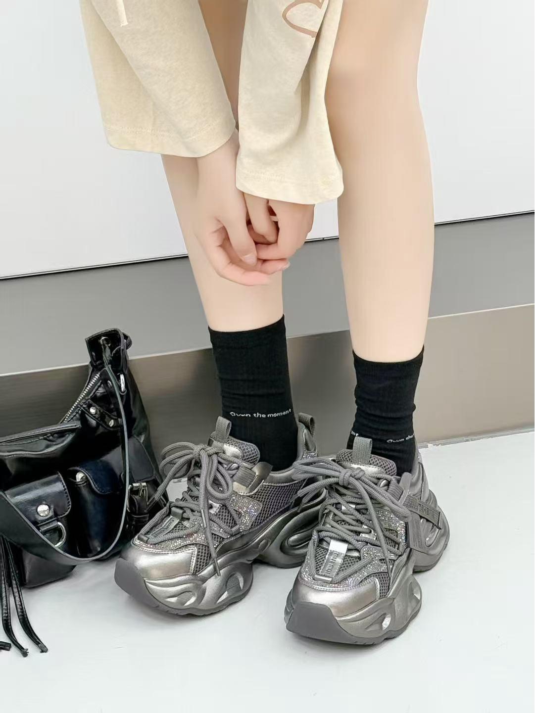 

Женские кроссовки в стиле «папиных» кроссовок, осень 2025 - Европейский стиль с отделкой горячей фиксацией 35