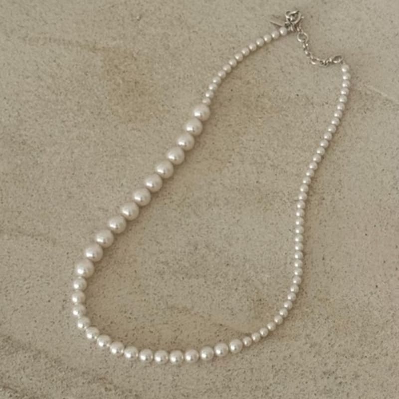 

THE BORING pearl necklace white