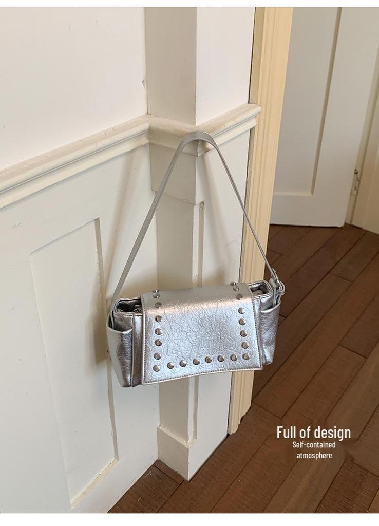 Korean Style Rivet Tote Shoulder Bag: Large Capacity, Versatile, High-End Motorcycle Bag for Women