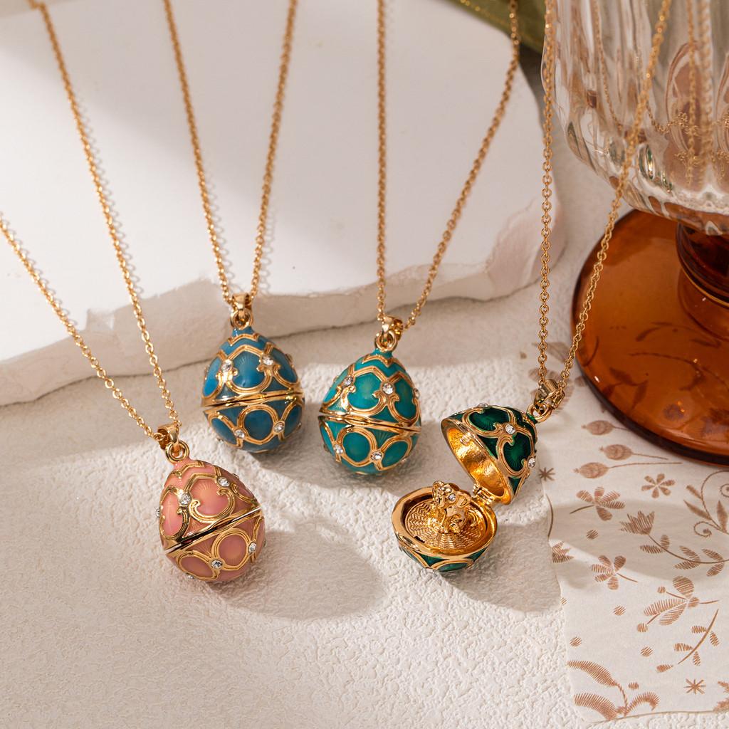 Vintage Shell Pendant Necklace With 18k Gold Plating For Women And Men