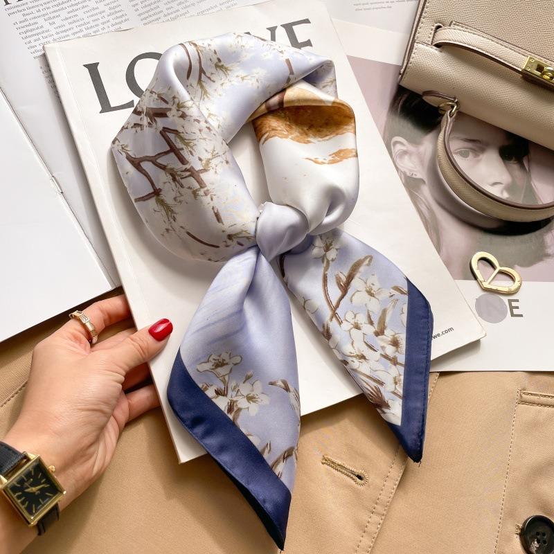 Zhang Ruonan silk scarf women's spring and summer new fashion retro accessories scarf neck high-end small square scarf