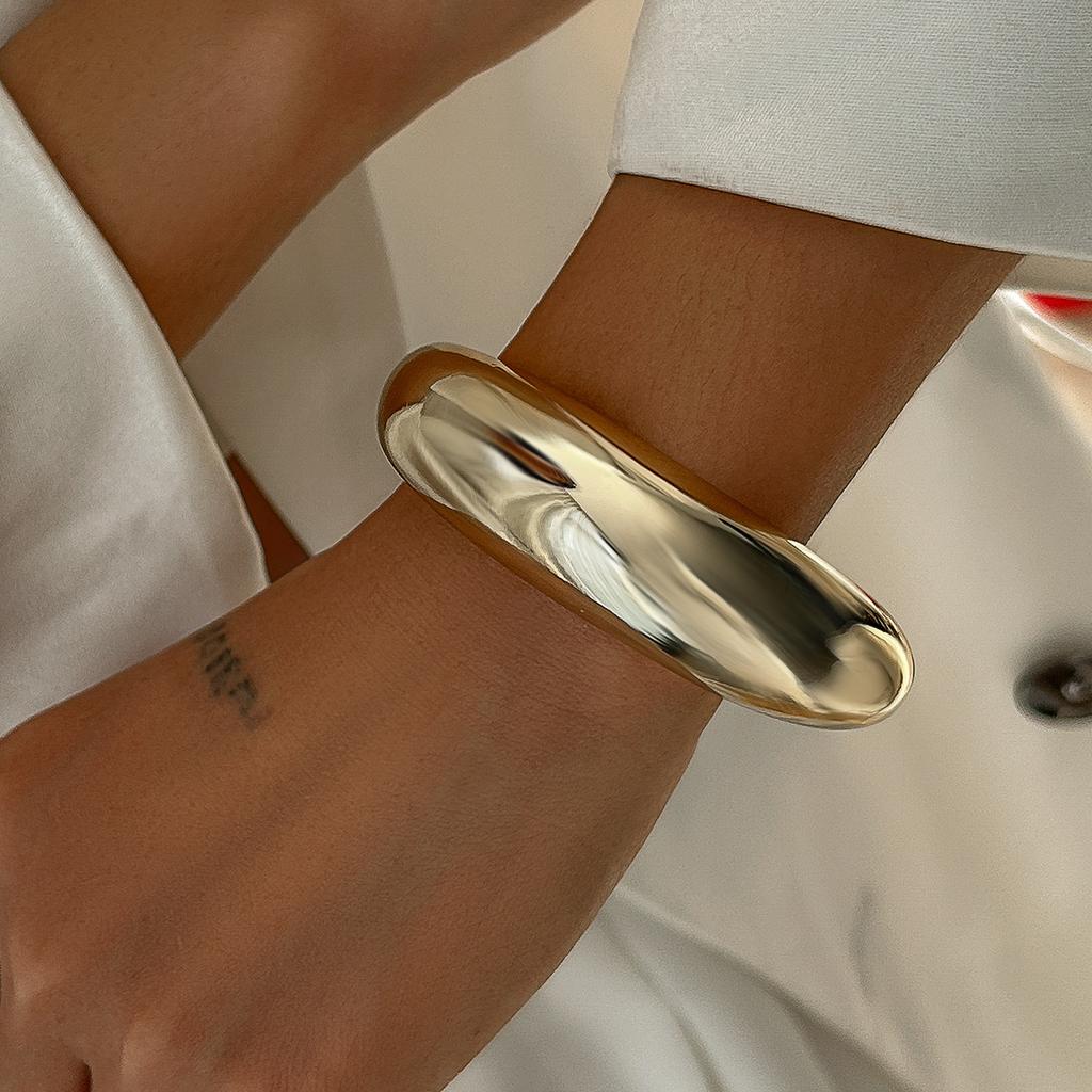 Design Sense Irregular Liquid Glossy Wide Bracelet Feminine Geometric Folds Bracele