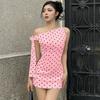 Damen Sommer Neues modisches und sexy gepunktetes schräges Schulter Schnürung eng anliegend Hüftumhüllendes Kleid
