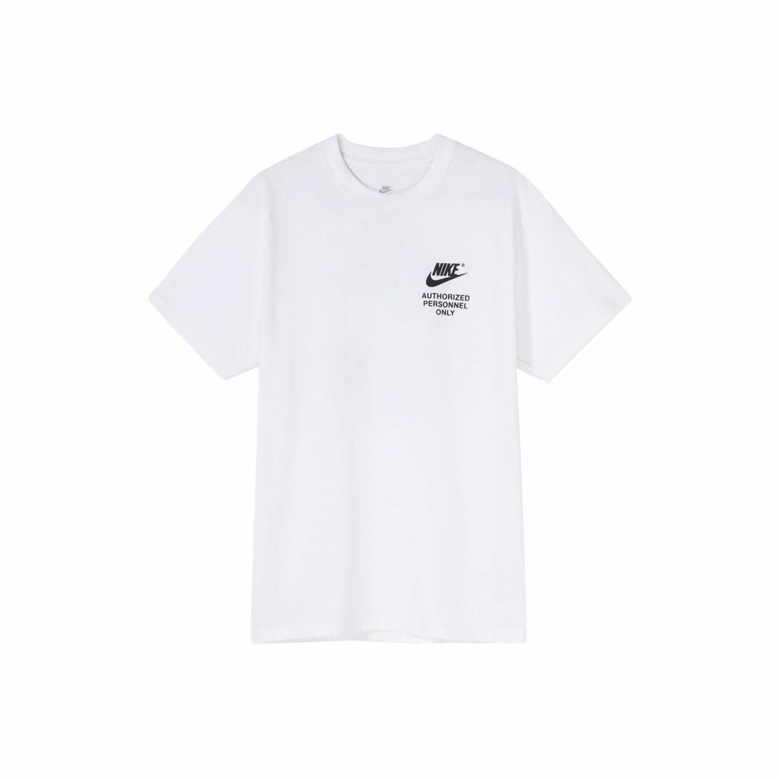 Nike Men s White Short-Sleeve T-Shirt with Retro American Logo Print XXXL