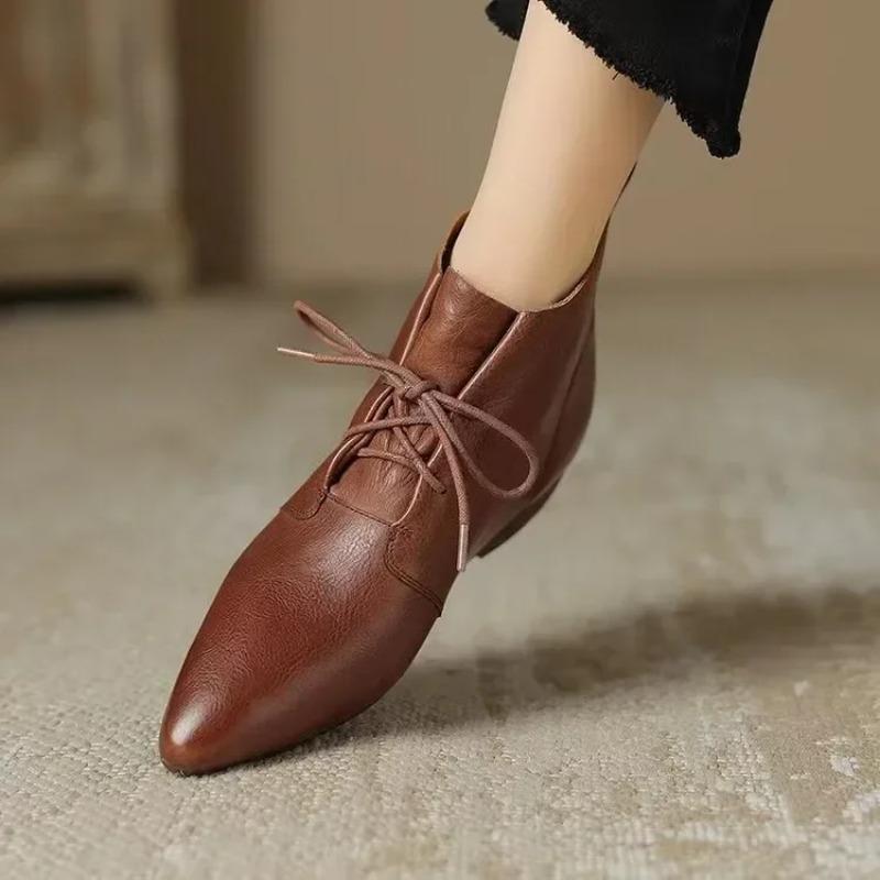 Fashion Hot Selling Retro Pointed Toe Lace-up Boots for Women Low-heeled 2025 New Style and Bare Boot Comfortable Soft Leather Versatile