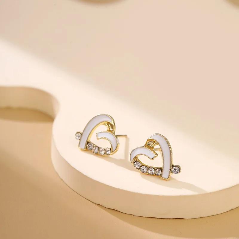 Hollow White Heart Stud Earring for Women Temperament Crystal Korean Enamel Geometric Wedding Ear Zircon Brincos Girl Gift
