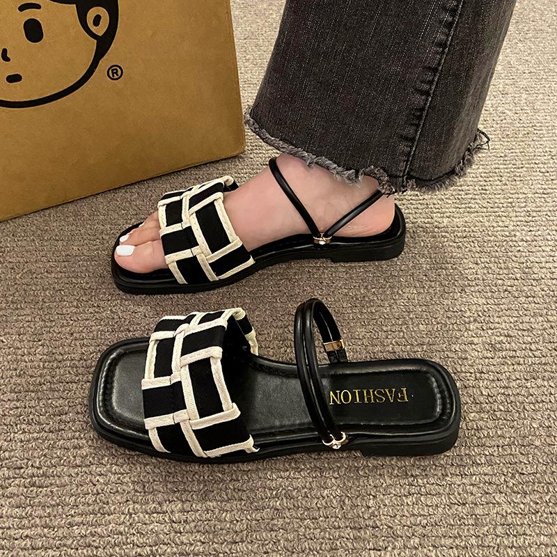 

Two sandals women s summer 2025 new temperament with skirt flat-bottomed cool slippers 40 бежевий