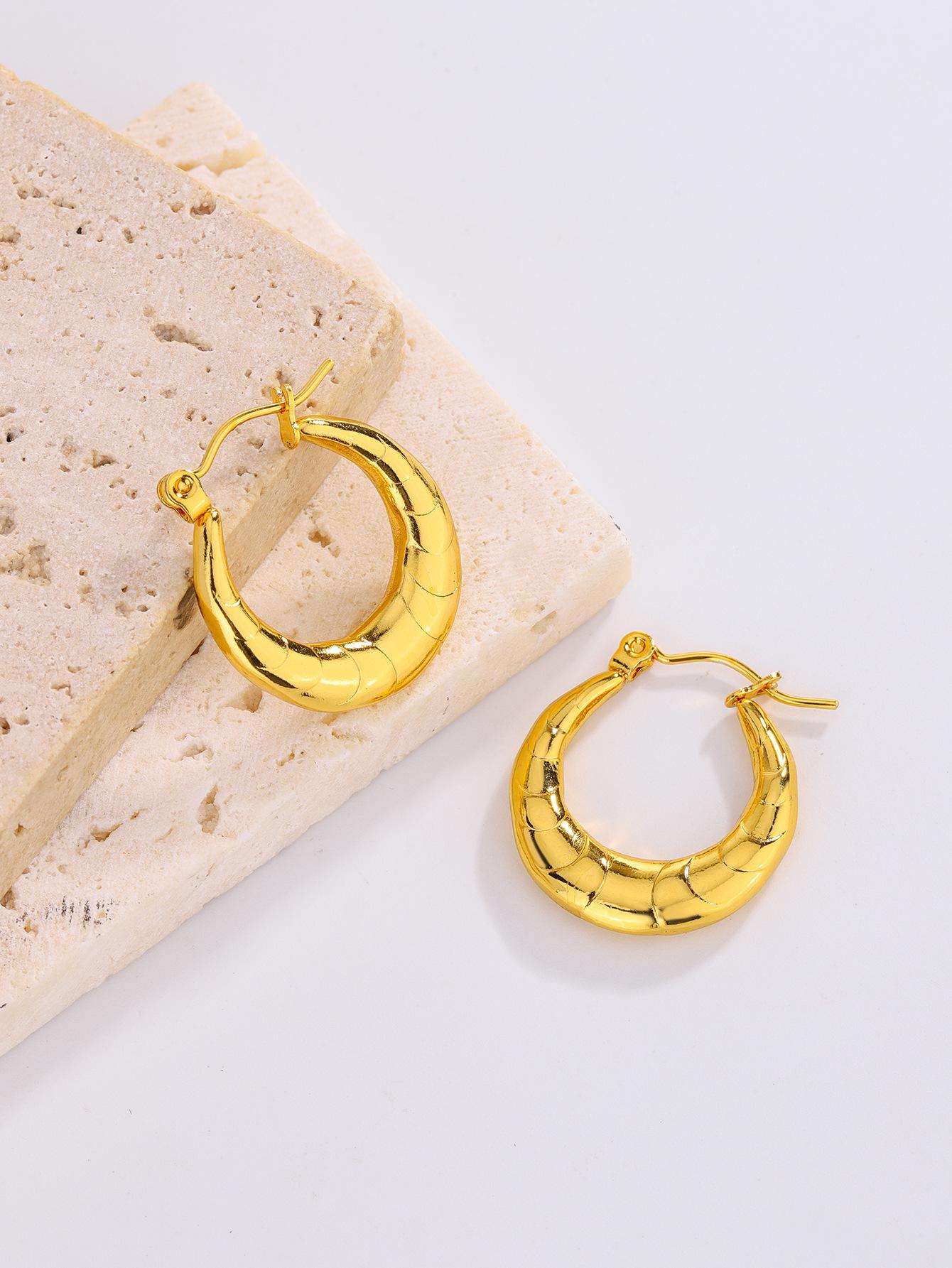 

Direct sales stainless steel earrings geometric love lava bow triangular stud earrings accessories decoration