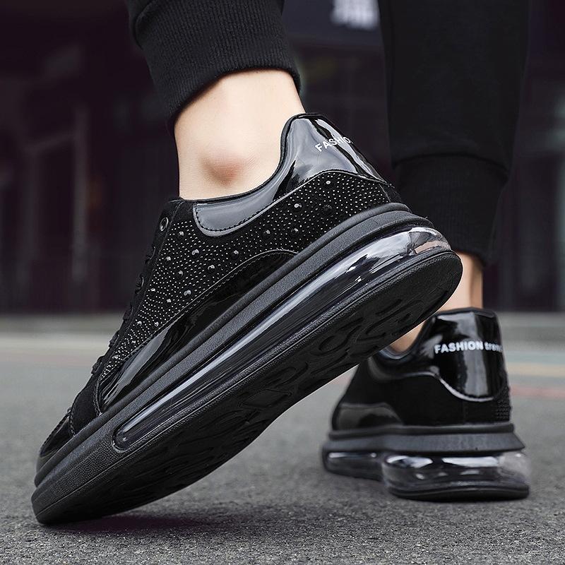 Fashion New Men's Exquisite Fashion Casual Skateboarding Shoes Thick soled Breathable Shock Absorbed Running Shoes Zapatos Para Hombres