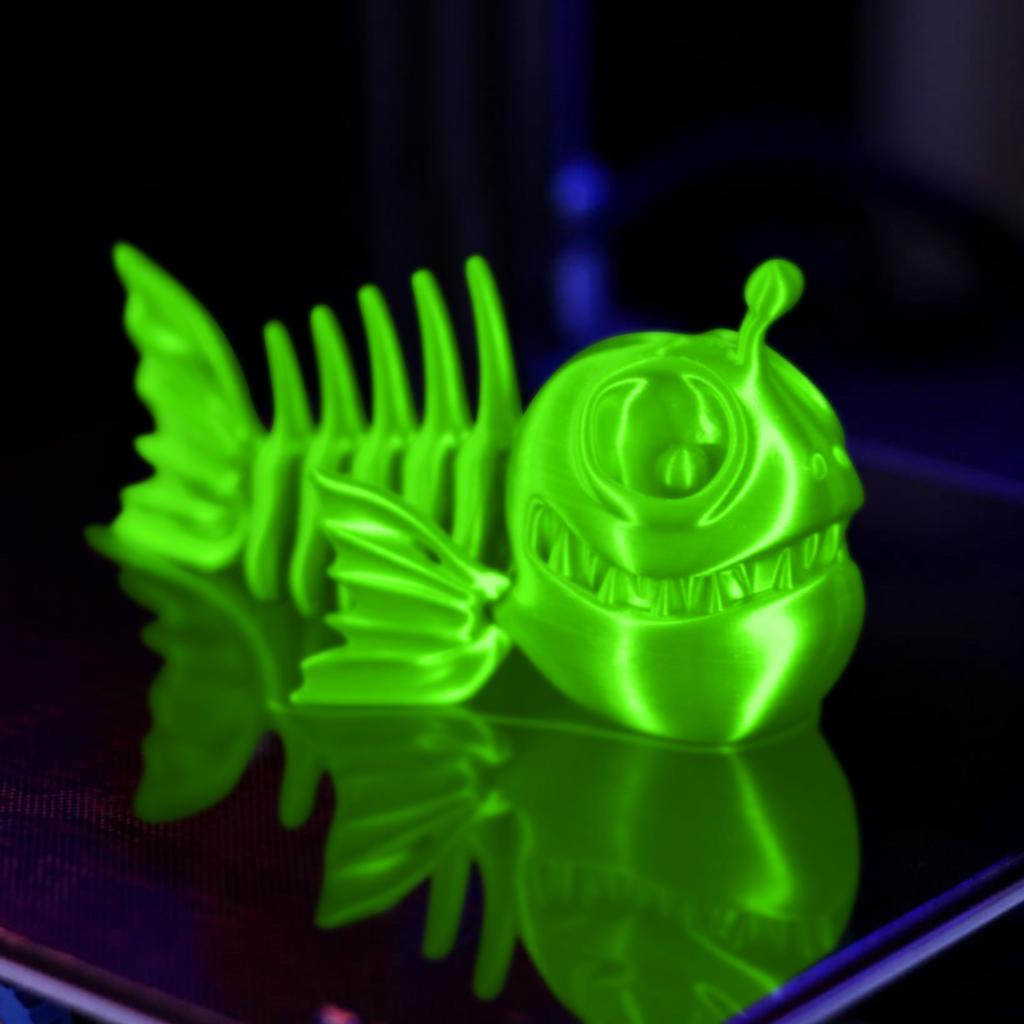 3D Printed Solid Color Skeleton Fish Toy Model Ornament Toy Terrifying Fish Movable Model