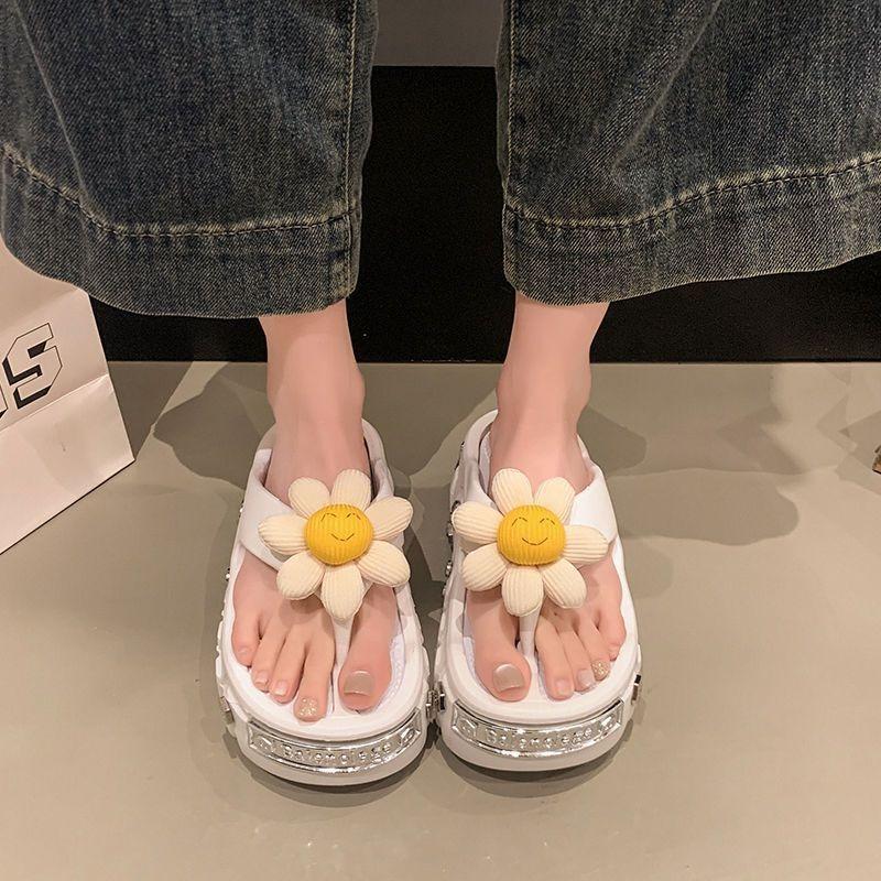 Rivet toe cool slippers small thick-soled flip-flops wearing fashionable versatile slippers women's new summer