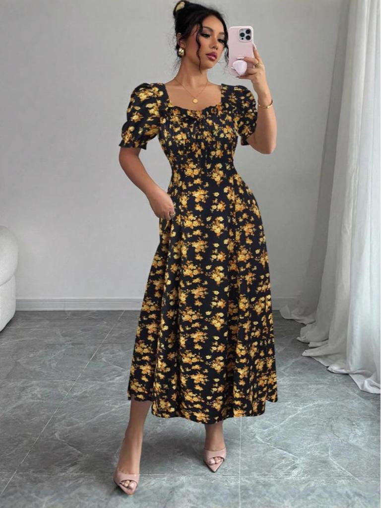 2025 Summer Fashion Women's Printed U-neck Short-sleeved Large Swing Dress
