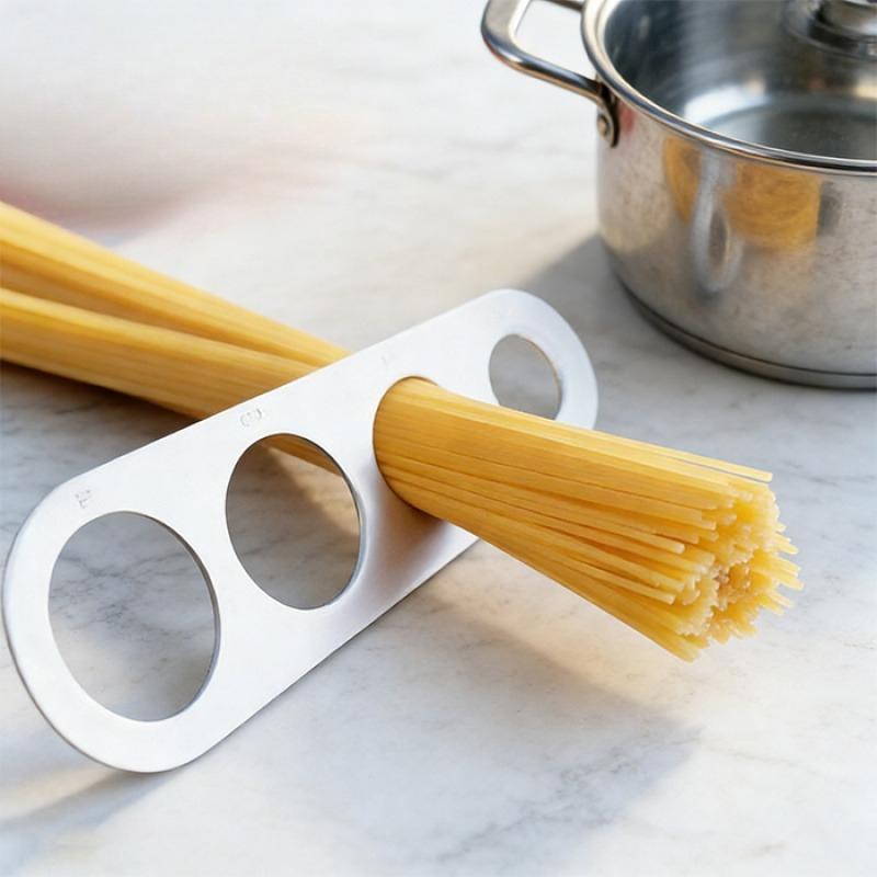 1PC Pasta Gauge, 4-hole Stainless Steel Pasta Gauge for Controlling The Amount of Long and Wide Noodles
