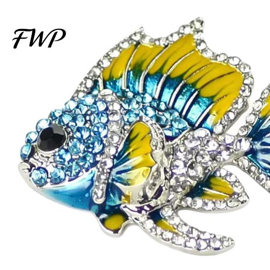 Enamel Fish Pin Brooch Finish Rhinestones Inlay Tropical Design High Temperature Oil Drip Alloy Electroplated Base Suits Coats Sweaters Badge