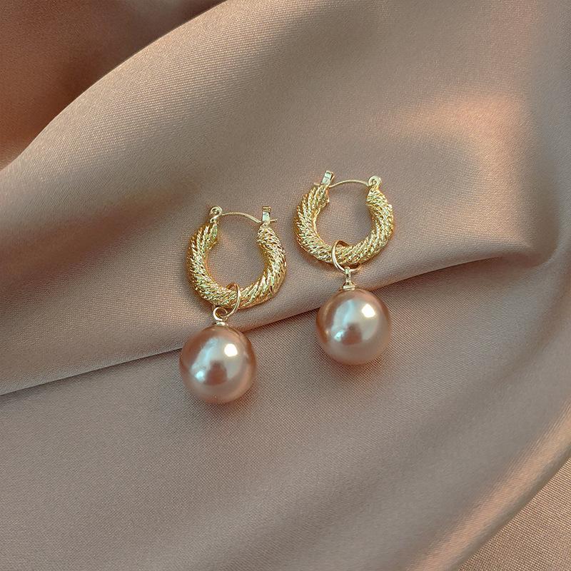 Pearl Earrings Fashion Temperament Elegant Celebrity Style Stud Earrings