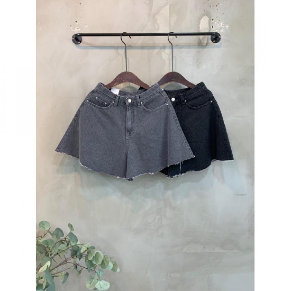 C S In The Room A lIne CuttIng 3 4 Denim ShortS 2Color