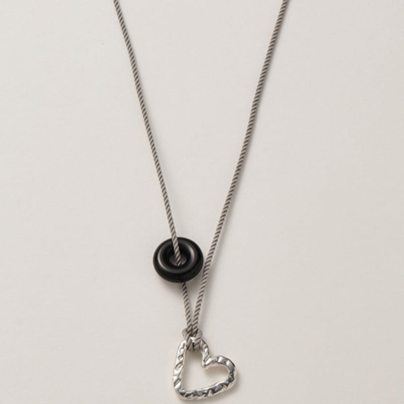 liersi grand. Bumpy heart (L) string long necklace