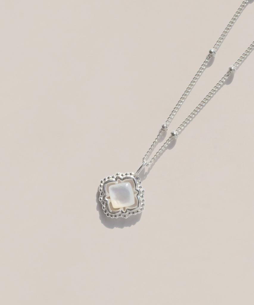 47Bag 925 Silver Natural Mother-Of-Pearl Gemstone Necklace Gladys