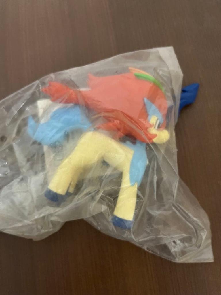 [USED] Soft Vinyl Keldeo Protected Form