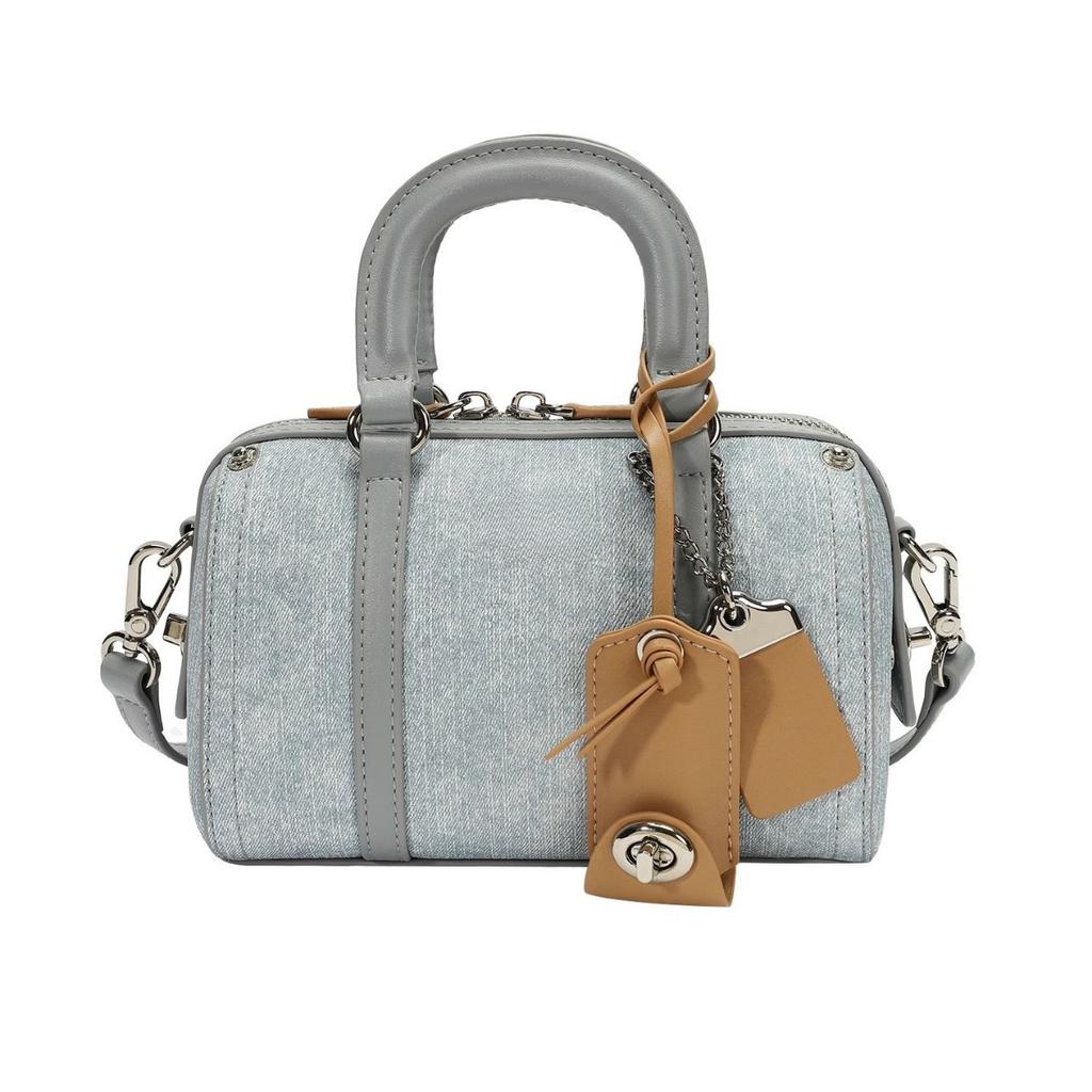 Woman with A Single-shoulder Crossbody Bag, Pillow Bag, High Appearance Level, French Hand-held Boston Bag