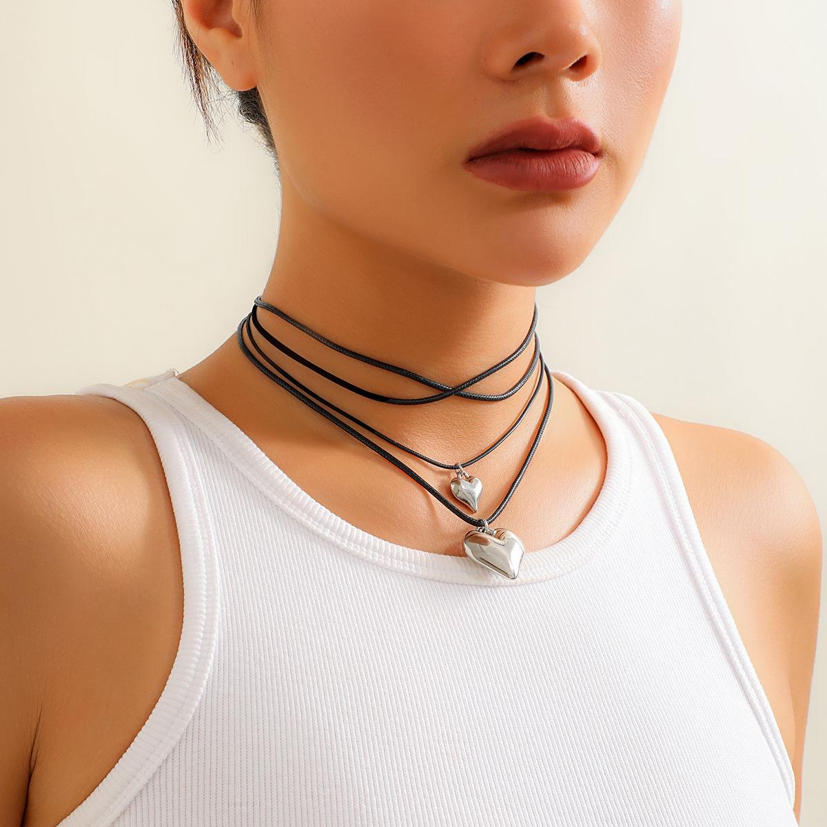 

Accessories Black Rope Small Heart Pull Sweet Cool Choker Punk Personality Retro Collar Flannel Necklace