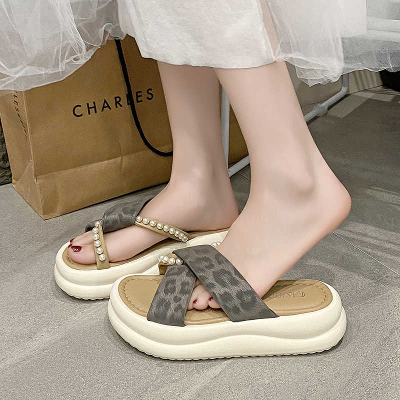 Fashion Slip Resistant Light Weight Women Sandals 34 Size Summer Room Slippers Husband Shoes Black Boots Sneakers Sports