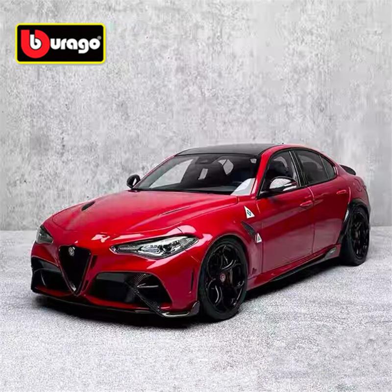 Burago 1:18 Alfa Romeo Giulia Gtam Modello Auto Sportiva in Lega Veicoli in Metallo Modello Auto Alta Simulazione Collezione Giocattolo per Bambini Regalo