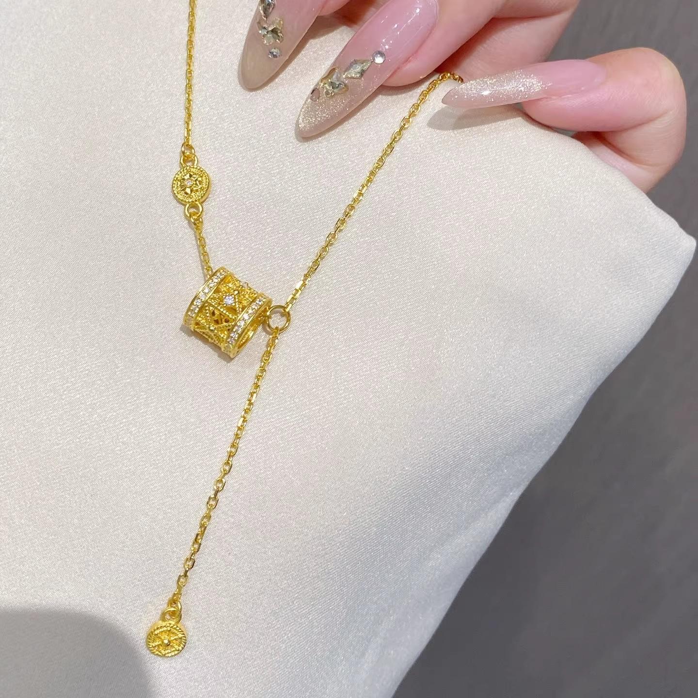 

Flower Silk Wind and Wind Bridge Diamond Earrings Gypsy Small Waist Tassel Necklace Gold Hollow Engraved Ring Female