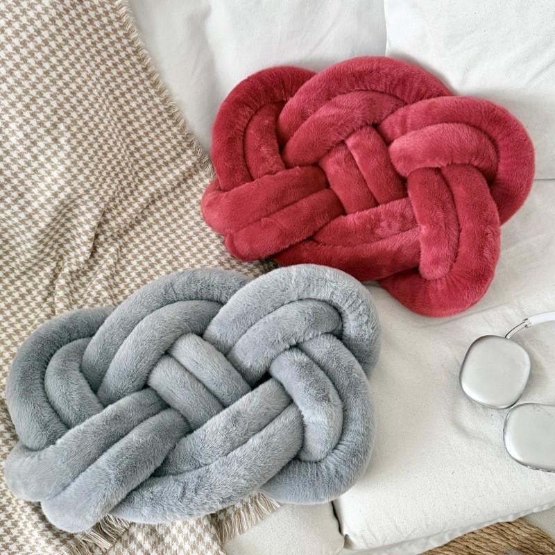 Nordic Circular 8 Shape Cushion With Plush Cover For Sofa Decor