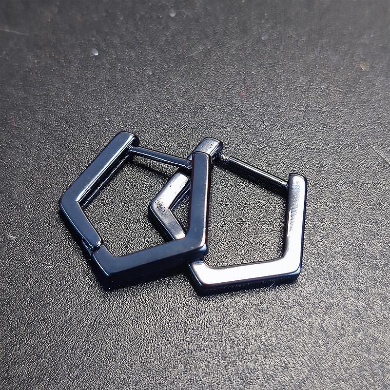 

Personality Handsome Polygonal Men S Earrings Non-Mainstream Punk Simple Pentagonal Mini Black Gold Ear Buckles Unisex